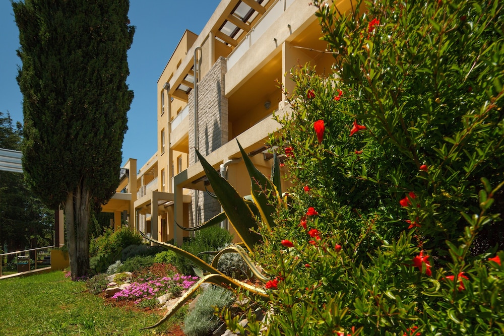 Residence Garden Istra Plava Laguna — Hotel building in Umag, Istria