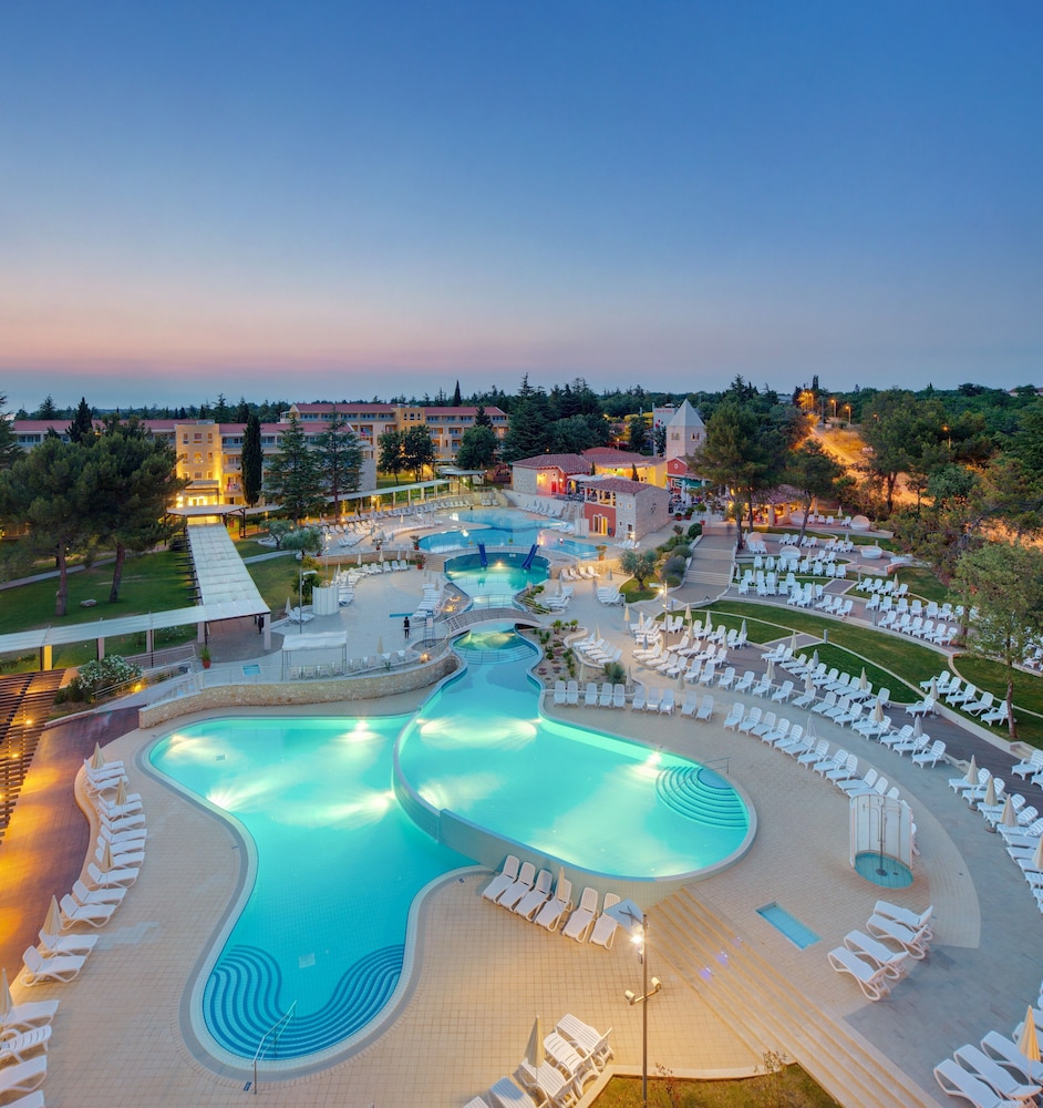 Residence Garden Istra Plava Laguna — Swimming pool in Umag, Istria