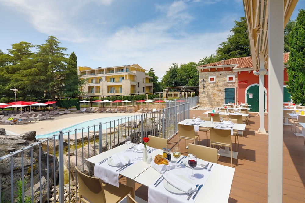 Residence Garden Istra Plava Laguna — Restaurant & bars in Umag, Istria