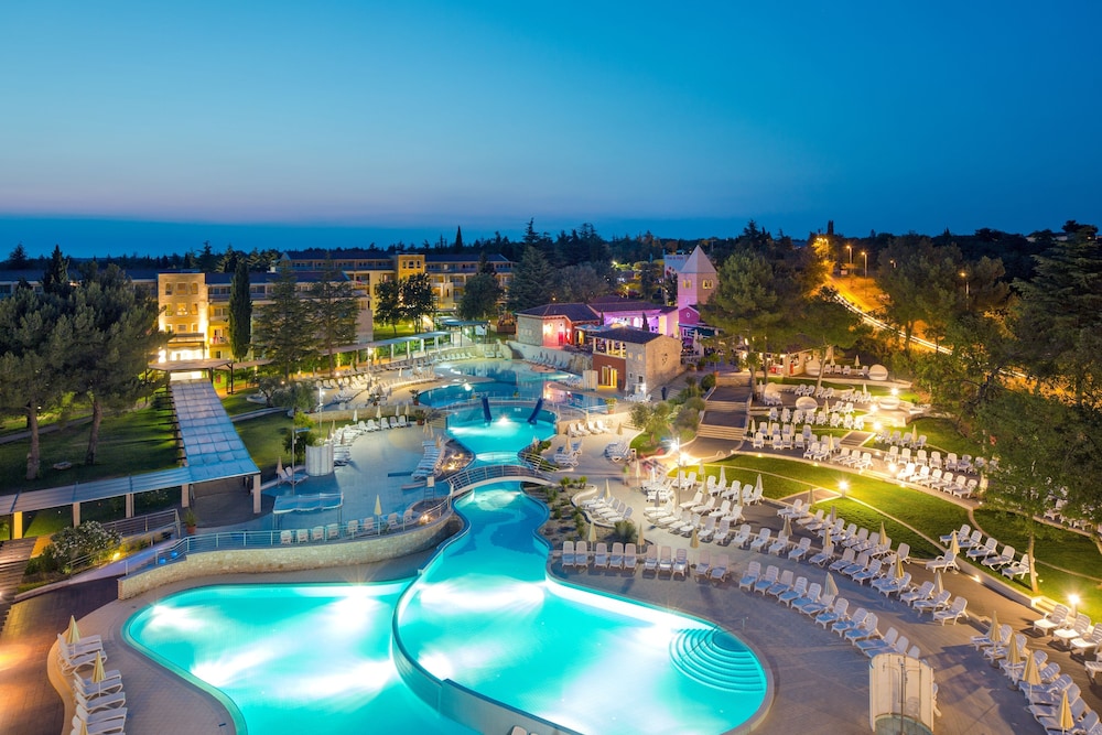Residence Garden Istra Plava Laguna — Swimming pool in Umag, Istria
