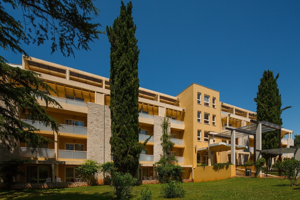 Residence Garden Istra Plava Laguna — Hotel building in Umag, Istria