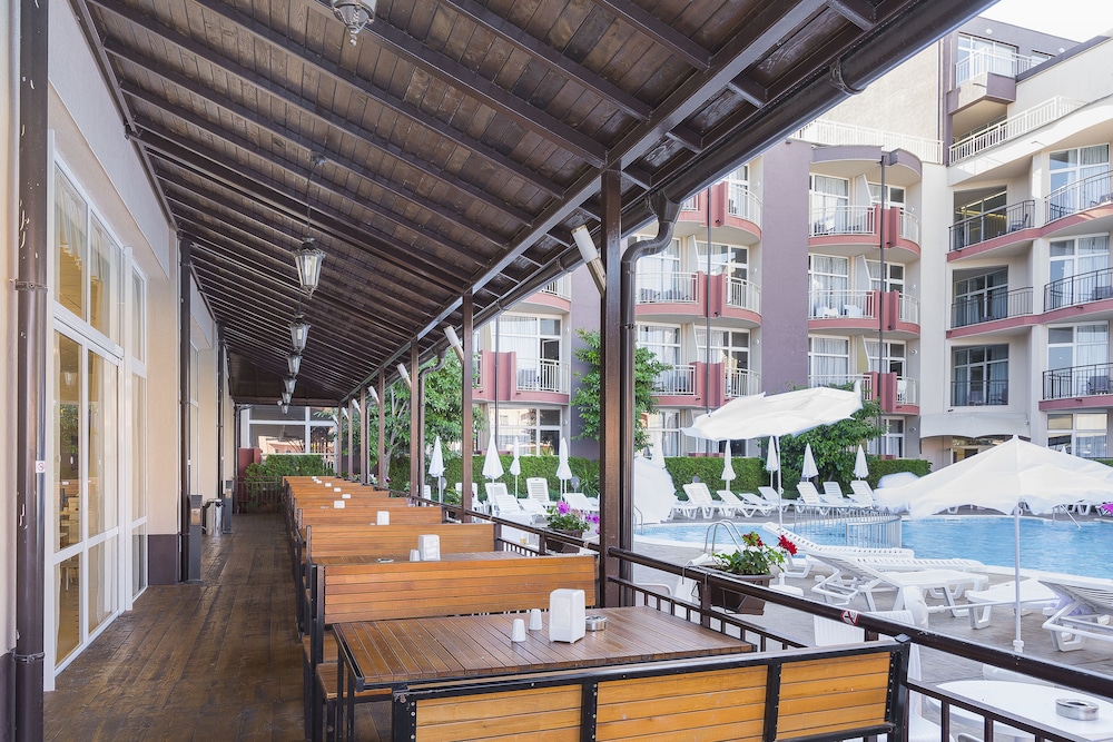 MPM Hotel Astoria — Restaurant & bars in Sunny Beach, Burgas Region