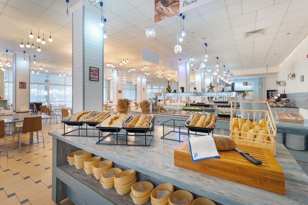 MPM Hotel Astoria — Restaurant in Sunny Beach, Burgas Region