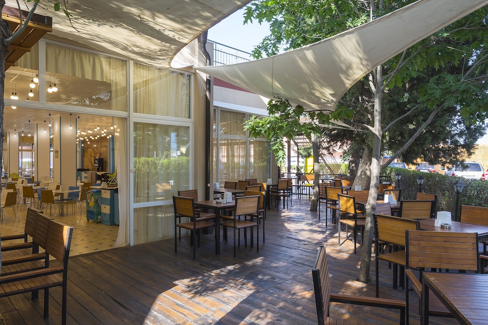 MPM Hotel Astoria — Restaurant in Sunny Beach, Burgas Region