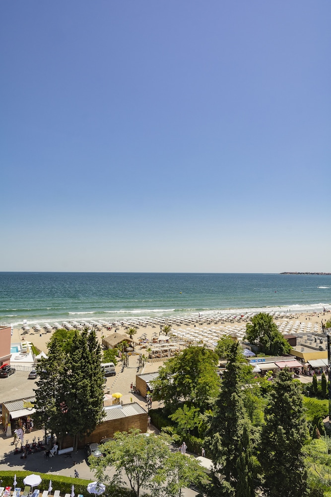 MPM Hotel Astoria — Beach in Sunny Beach, Burgas Region
