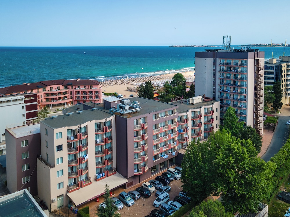 MPM Hotel Astoria — Hotel building in Sunny Beach, Burgas Region