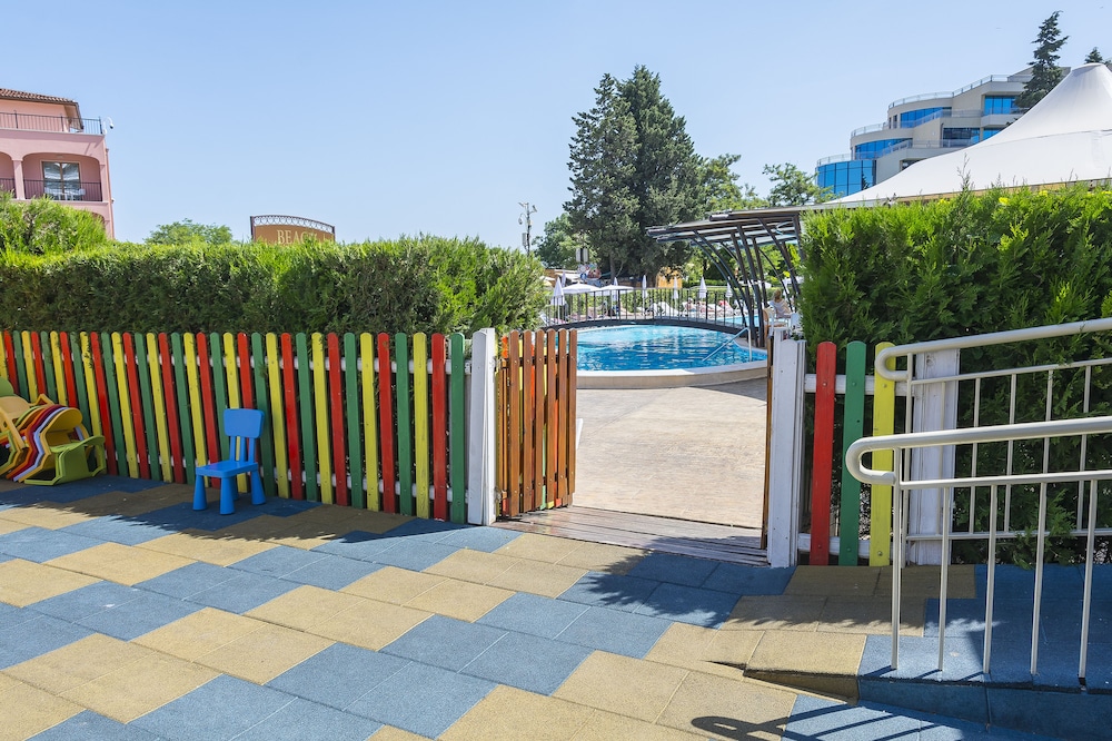 MPM Hotel Astoria — Swimming pool in Sunny Beach, Burgas Region