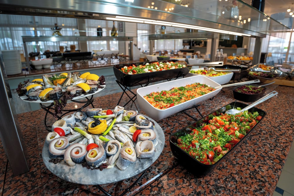 MPM Hotel Astoria — Restaurant in Sunny Beach, Burgas Region