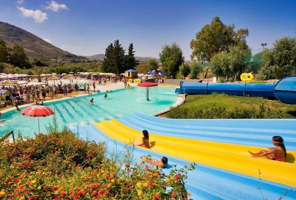 Costa Verde — Swimming pool in Cefalù, Sicily