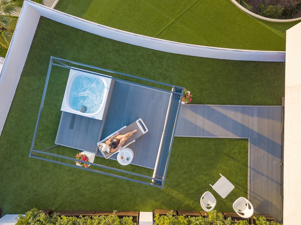 Costa Verde — Swimming pool in Cefalù, Sicily