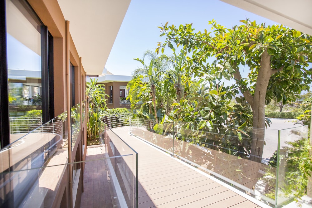 Costa Verde — Hotel building in Cefalù, Sicily