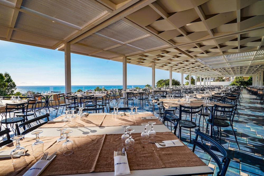 Costa Verde — Restaurant & bars in Cefalù, Sicily