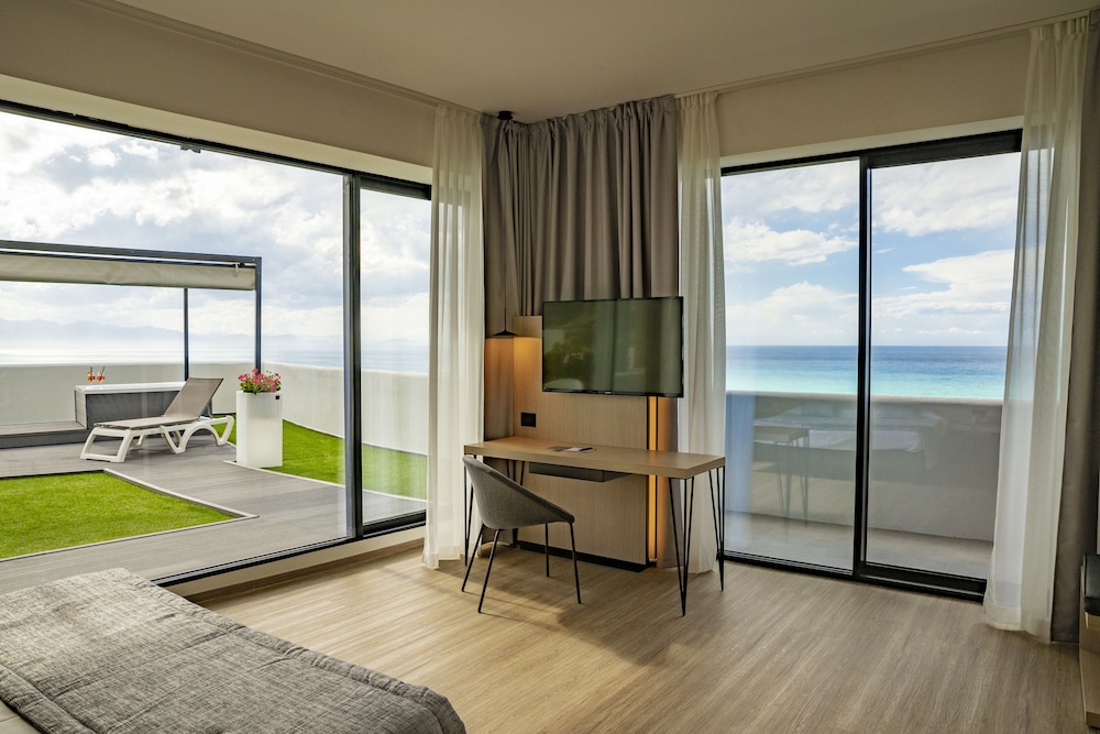 Costa Verde — Hotel rooms in Cefalù, Sicily