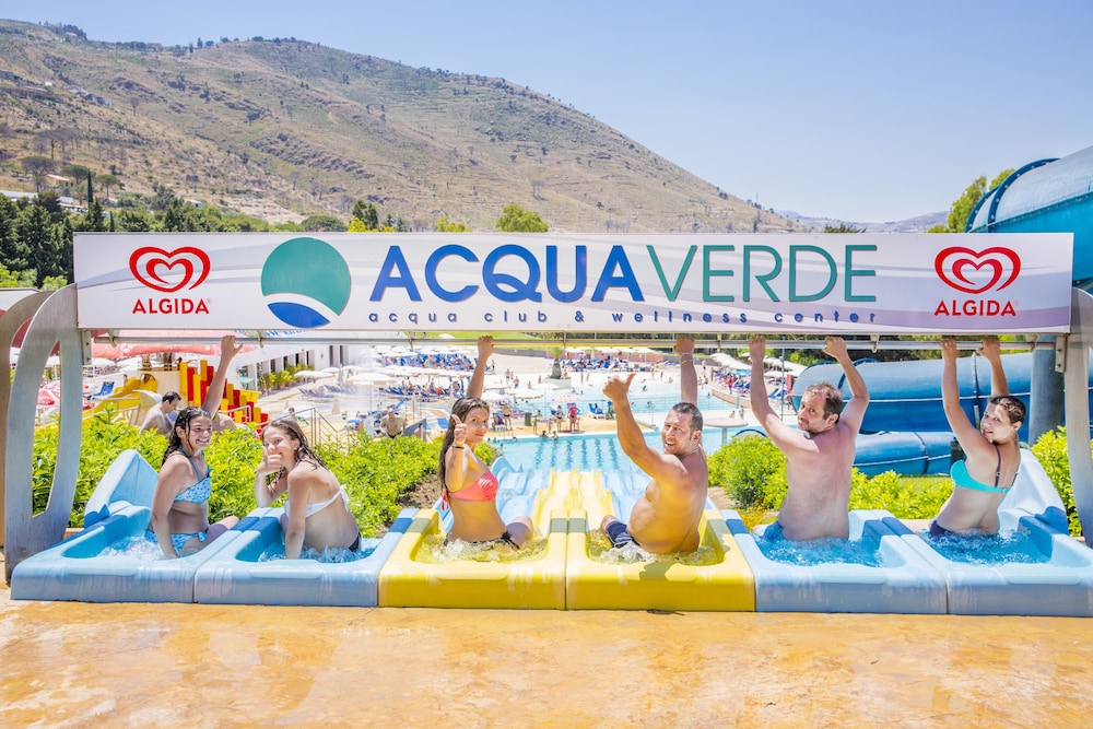 Costa Verde — Swimming pool in Cefalù, Sicily