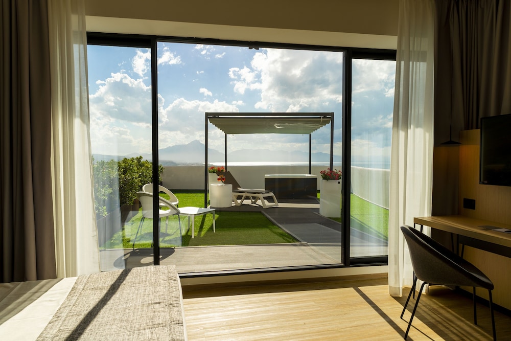 Costa Verde — Hotel rooms in Cefalù, Sicily