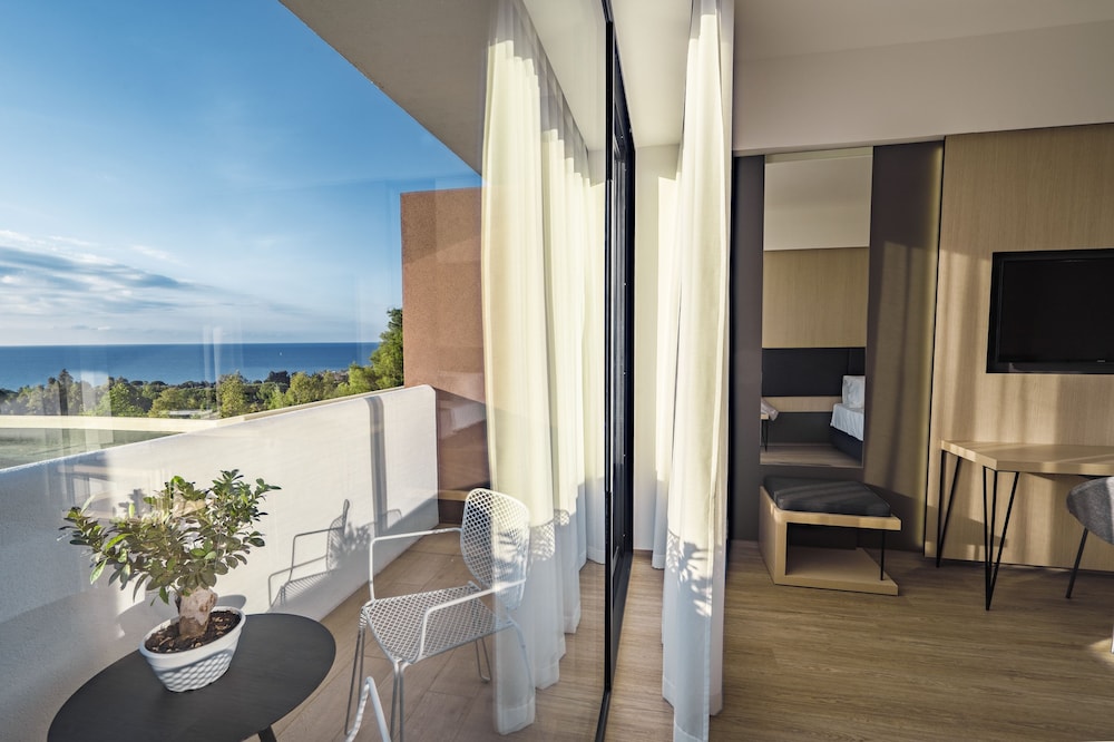 Costa Verde — Hotel rooms in Cefalù, Sicily