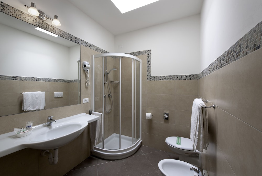 Hotel Miami — Hotel rooms in Jesolo, Veneto