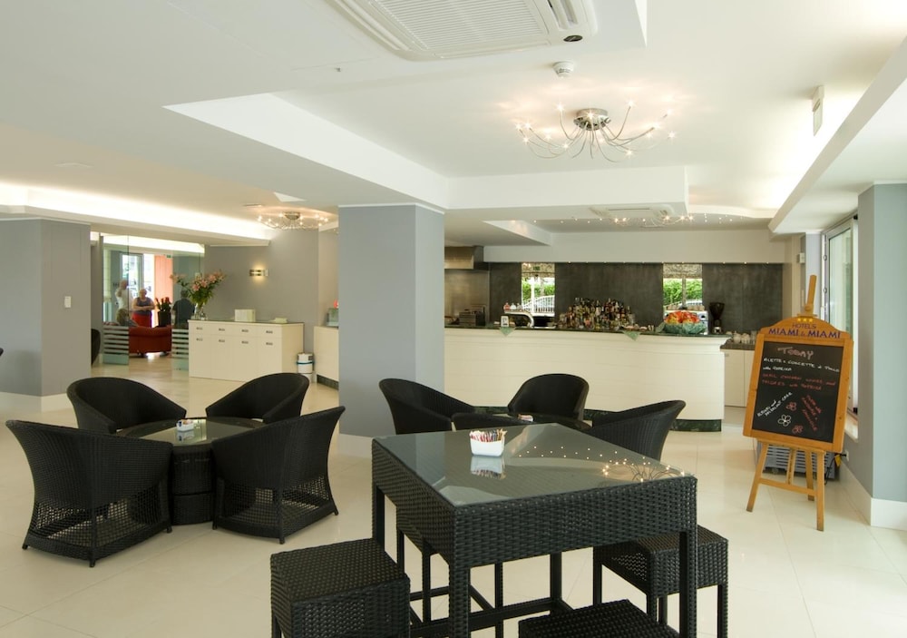 Hotel Miami — Restaurant & bars in Jesolo, Veneto