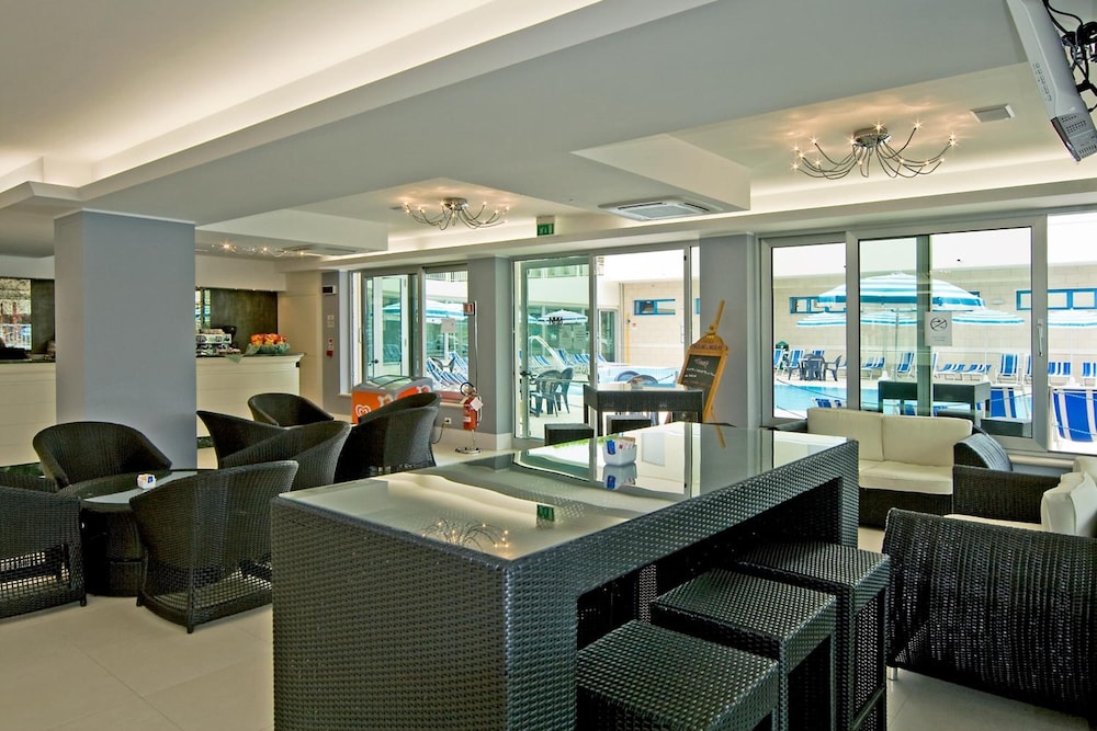 Hotel Miami — Hotel rooms in Jesolo, Veneto