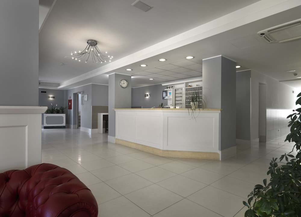 Hotel Miami — Hotel building in Jesolo, Veneto