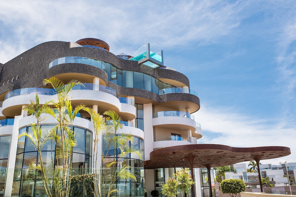 GF Victoria — Hotel building in Costa Adeje, Canary Islands
