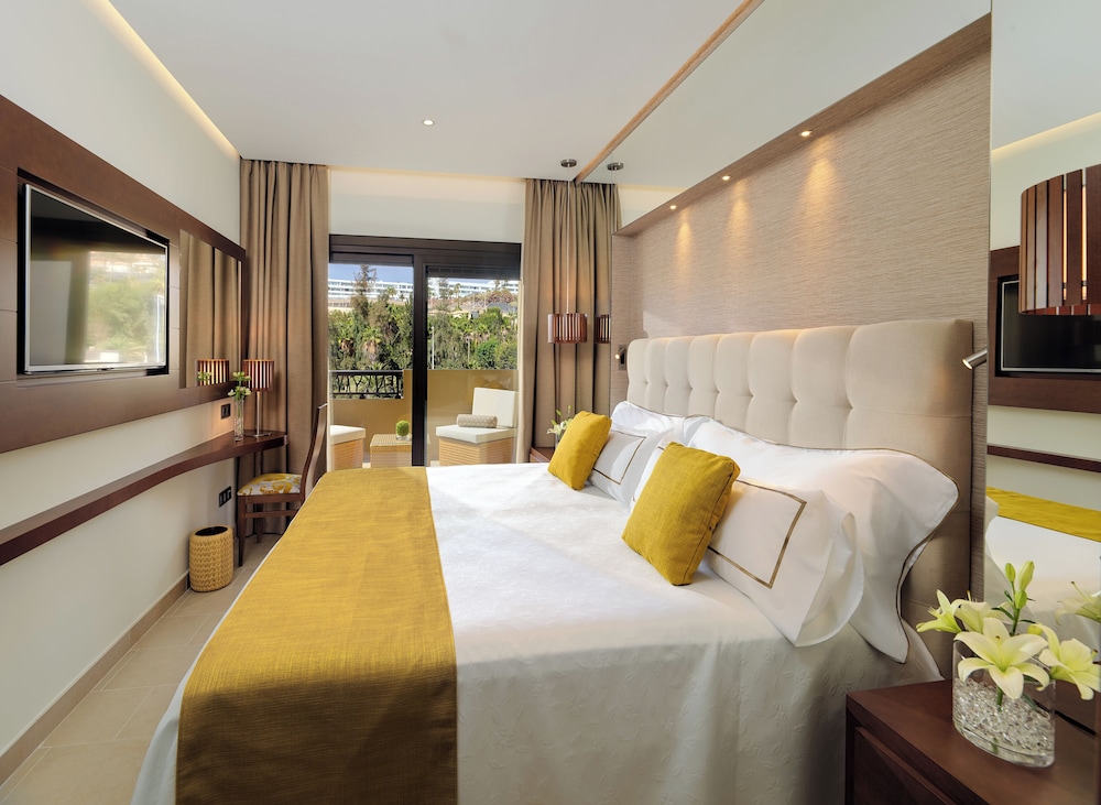 GF Victoria — Hotel rooms in Costa Adeje, Canary Islands