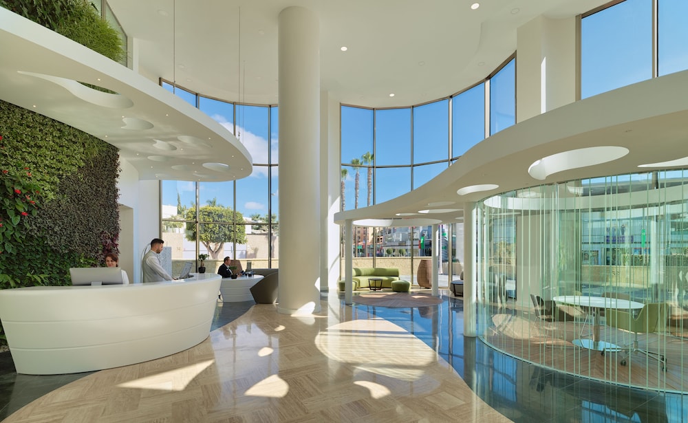 GF Victoria — Hotel building in Costa Adeje, Canary Islands