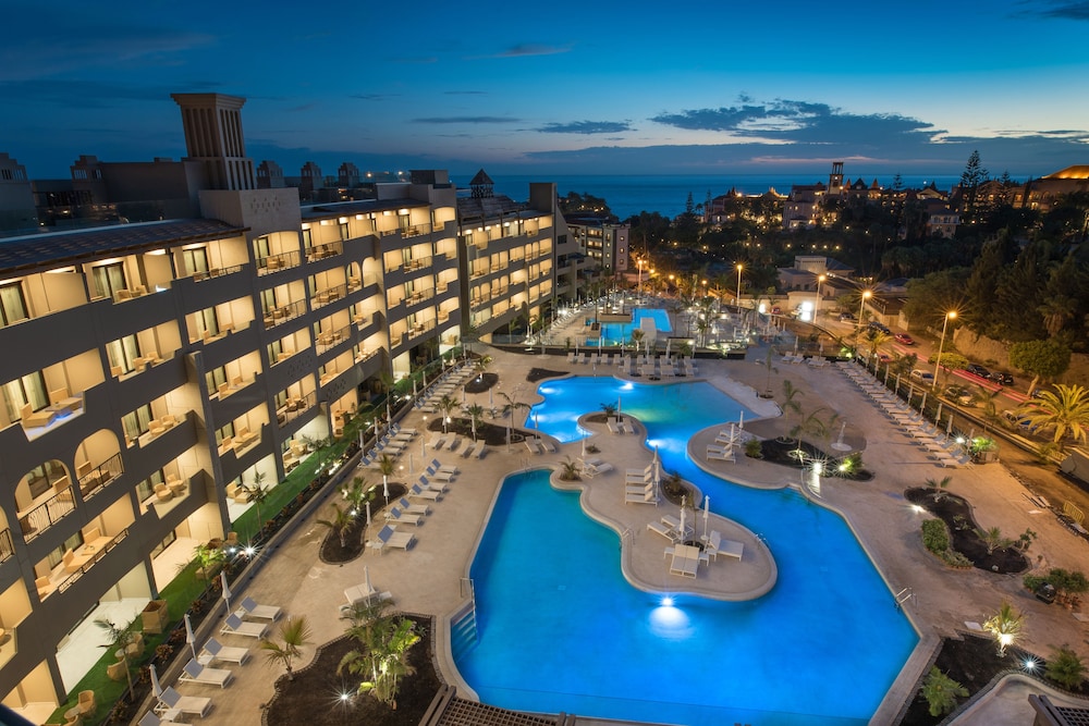 GF Victoria — Swimming pool in Costa Adeje, Canary Islands