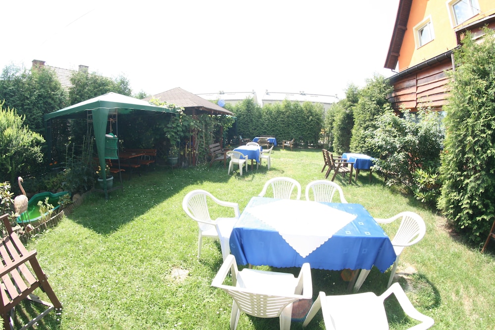 Hotel Daisy Superior — Restaurant & bars in Krakow, Lesser Poland