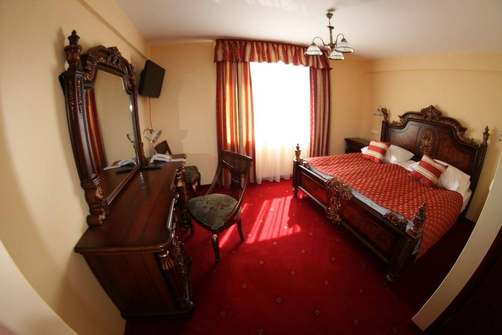 Hotel Daisy Superior — Hotel rooms in Krakow, Lesser Poland