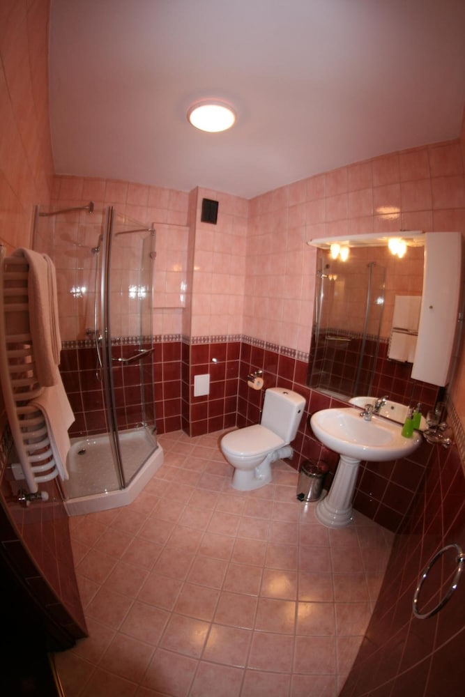 Hotel Daisy Superior — Hotel rooms in Krakow, Lesser Poland