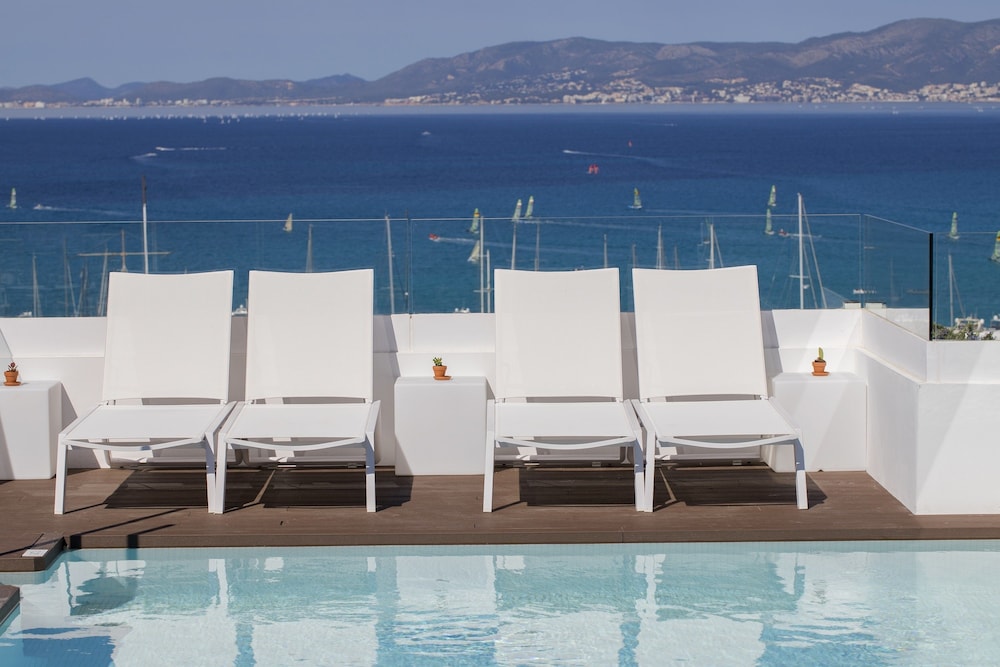Hotel whala!fun — Swimming pool in Playa de Palma, Balearic Islands
