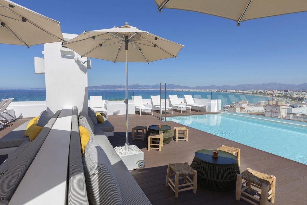 Hotel whala!fun — Swimming pool in Playa de Palma, Balearic Islands
