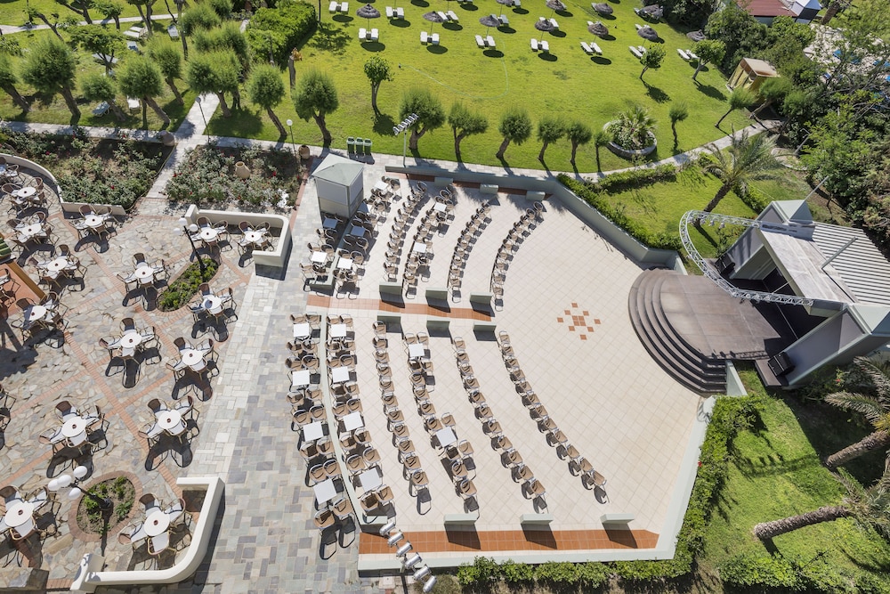 Apollo Beach — Hotel building in Faliraki, South Aegean