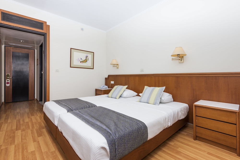 Apollo Beach — Hotel rooms in Faliraki, South Aegean