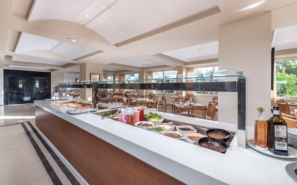 Apollo Beach — Restaurant & bars in Faliraki, South Aegean