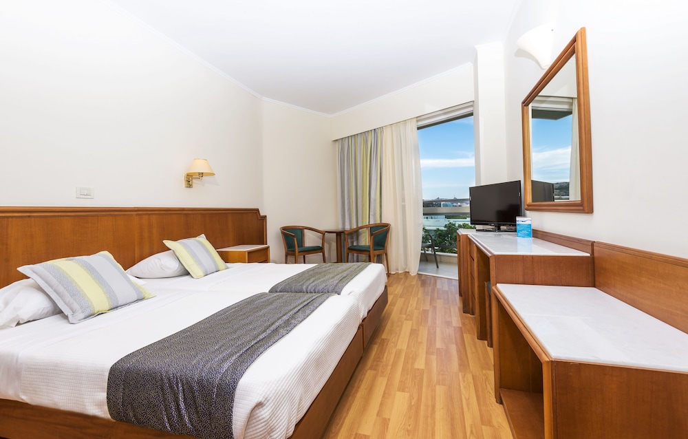 Apollo Beach — Hotel rooms in Faliraki, South Aegean