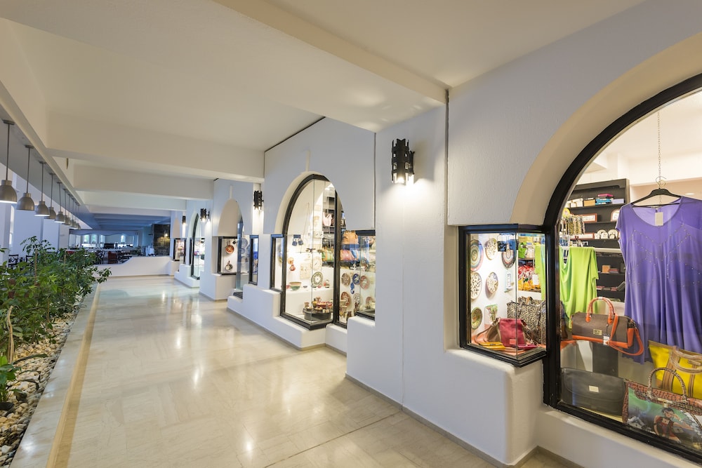 Apollo Beach — Hotel building in Faliraki, South Aegean