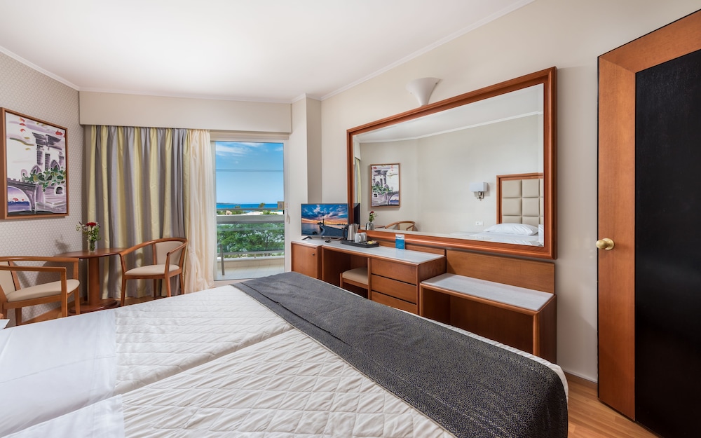 Apollo Beach — Hotel rooms in Faliraki, South Aegean