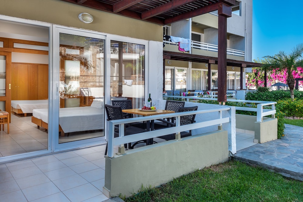 Sirene Beach Hotel - All Inclusive — Hotel building in Rhodes Town, South Aegean