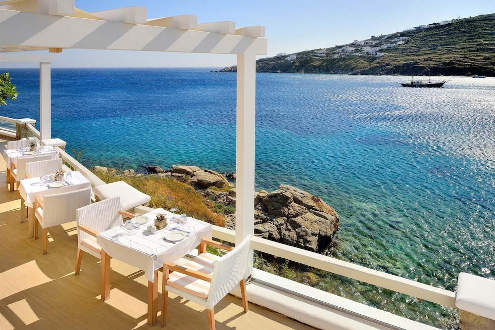 Nissaki Boutique Hotel — Restaurant & bars in Plati Gialos, South Aegean