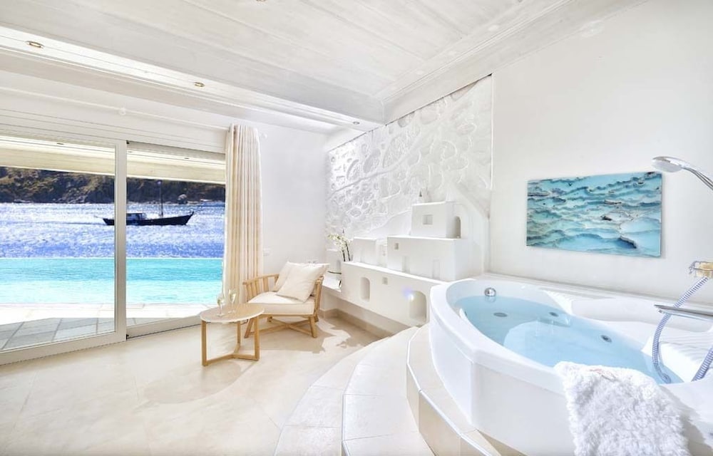 Nissaki Boutique Hotel — Hotel rooms in Plati Gialos, South Aegean