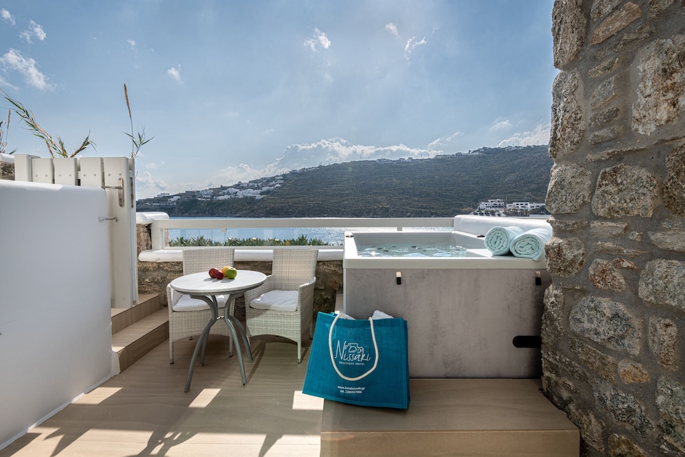 Nissaki Boutique Hotel — Hotel rooms in Plati Gialos, South Aegean