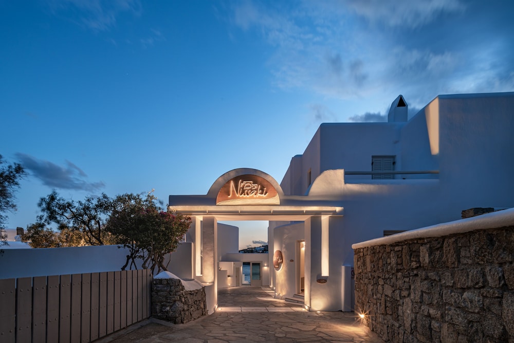 Nissaki Boutique Hotel — Hotel building in Plati Gialos, South Aegean