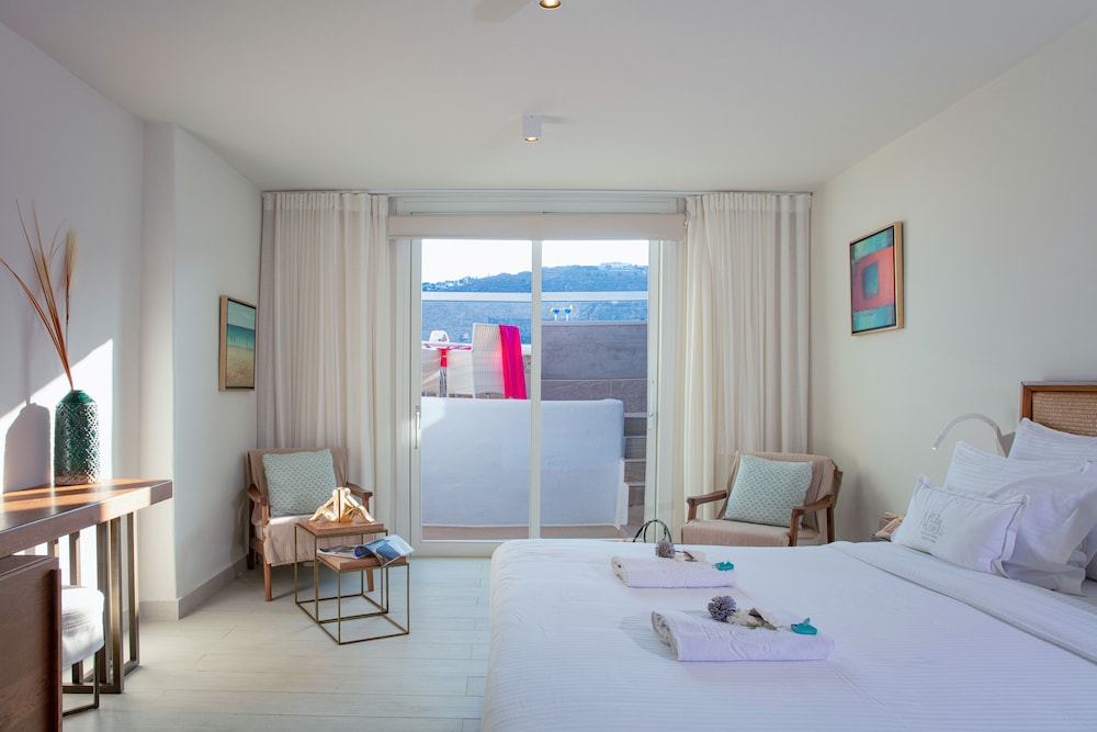 Nissaki Boutique Hotel — Hotel rooms in Plati Gialos, South Aegean