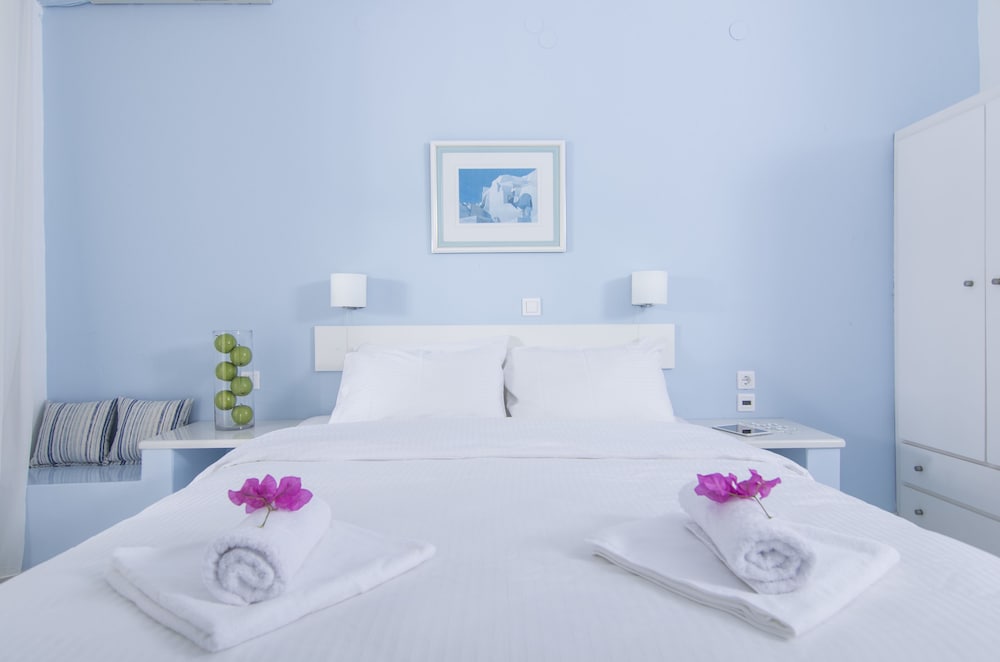 Paradise Resort — Hotel rooms in Akrotiri, South Aegean