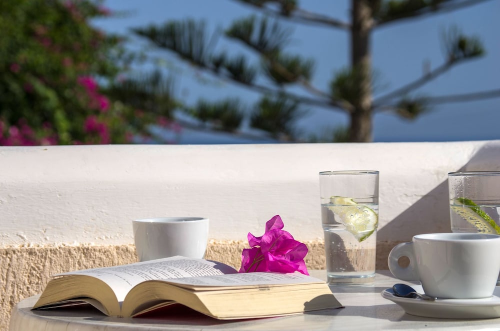 Paradise Resort — Beach in Akrotiri, South Aegean