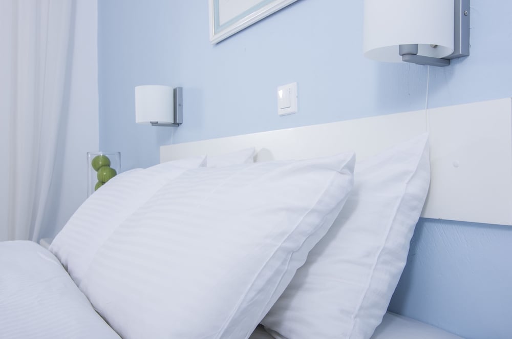 Paradise Resort — Hotel rooms in Akrotiri, South Aegean