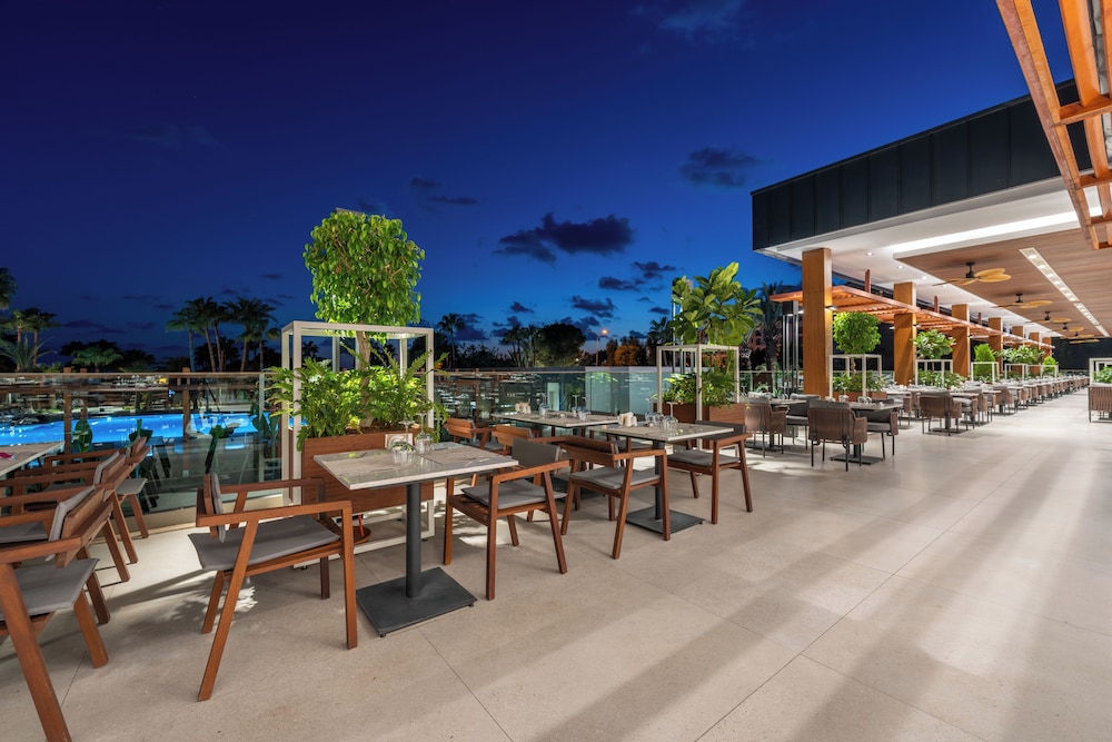 Sural Saray Hotel - All inclusive — Restaurant & bars in Side