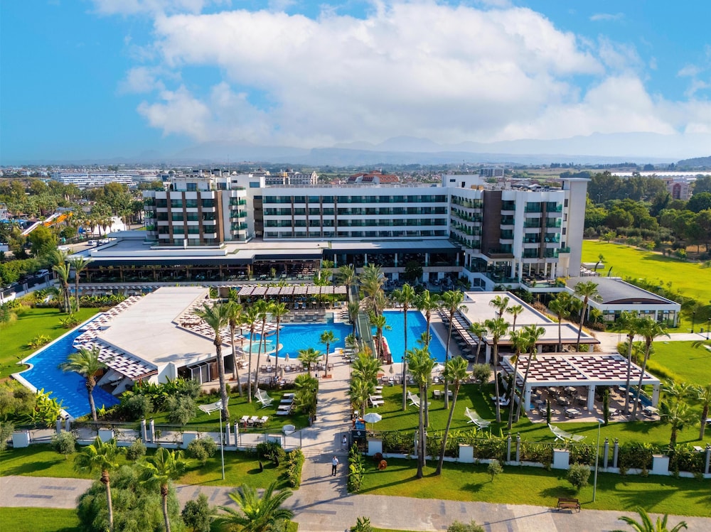 Sural Saray Hotel - All inclusive — Hotel building in Side